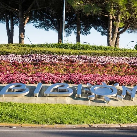 Comfortable Near The Promenade And Shops Appartement