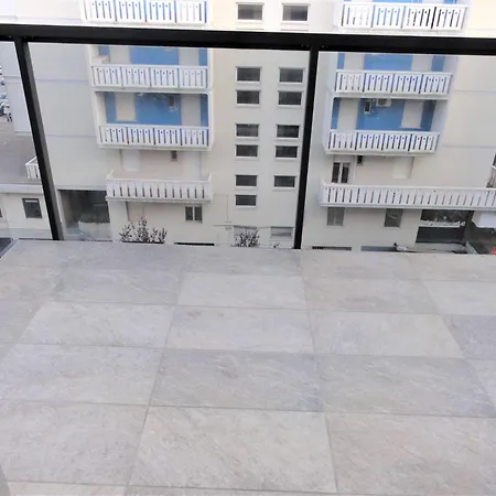 Comfortable Near The Promenade And Shops 公寓 *