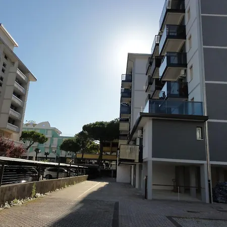 Comfortable Near The Promenade And Shops 公寓 *