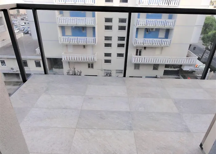 Comfortable Near The Promenade And Shops Apartamento *